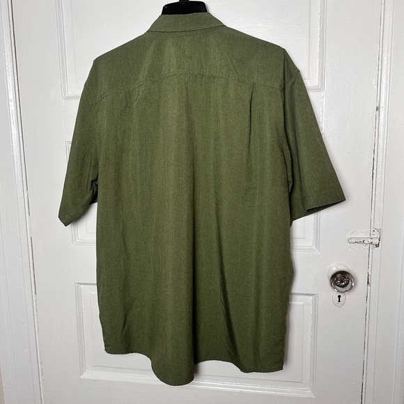 Orvis Men’s Short Sleeve Tech Shirt Collared UPF 30+ Quick Dry Outdoors Hiking - Picture 4 of 15
